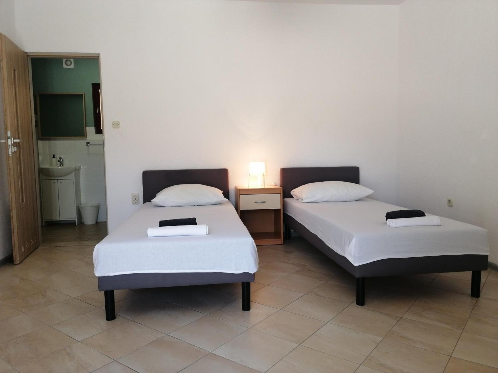 Trim Rooms And Apartments Ловиште Номер фото